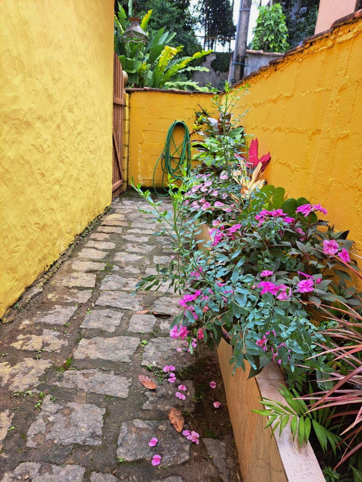 Casa Ilhabela Entre A Praia Grande & Juliao Buitenkant foto